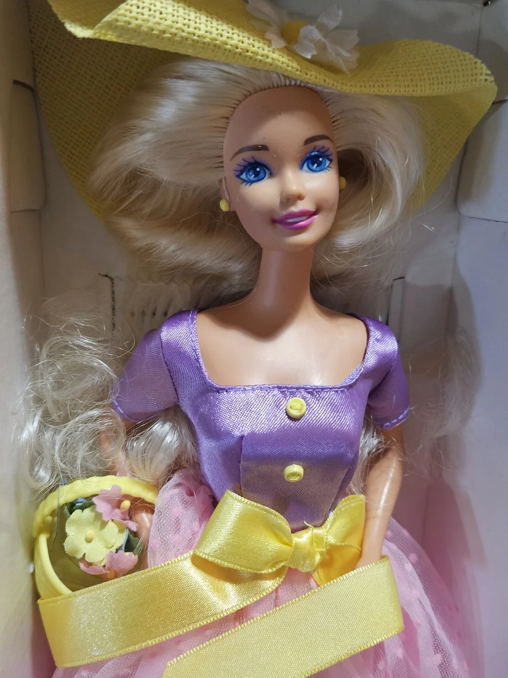 Avon fashion doll